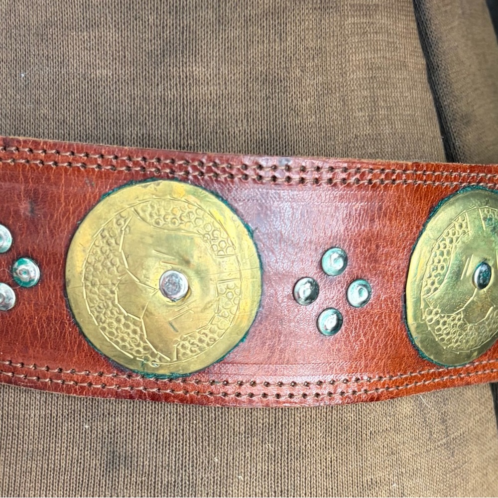 Vintage Leather Belt with Gold Buckle - Picture 4 of 7